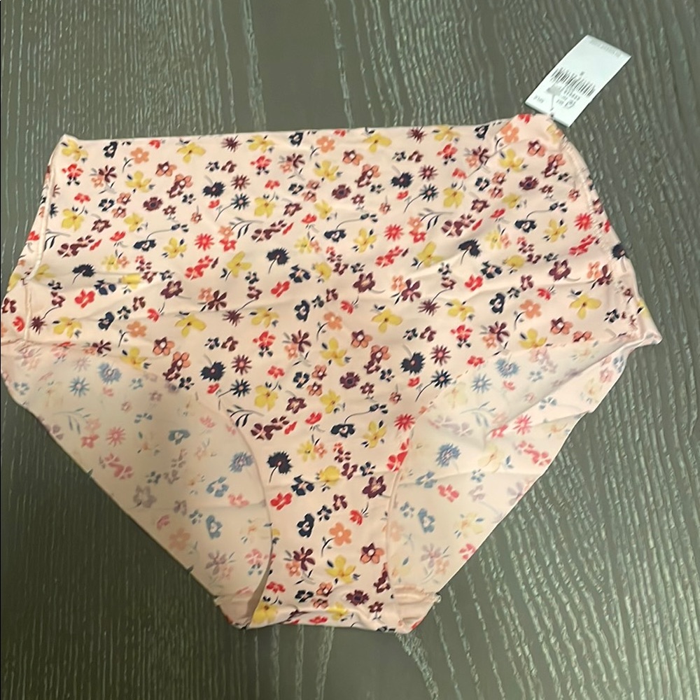 Old Navy Floral Underwear - Pink and Multicolor, donating soon